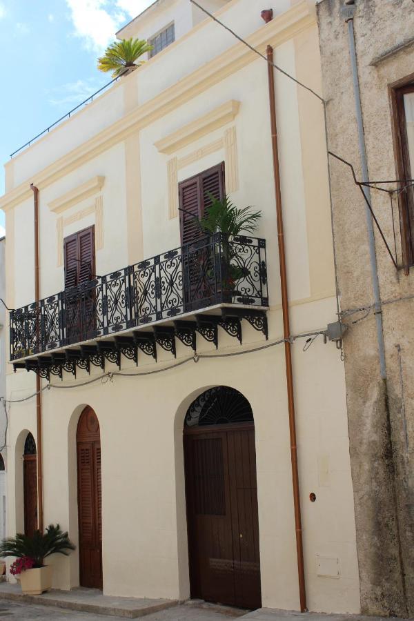 卡斯泰拉马莱Terrazza In Palazzo Taormina别墅 外观 照片
