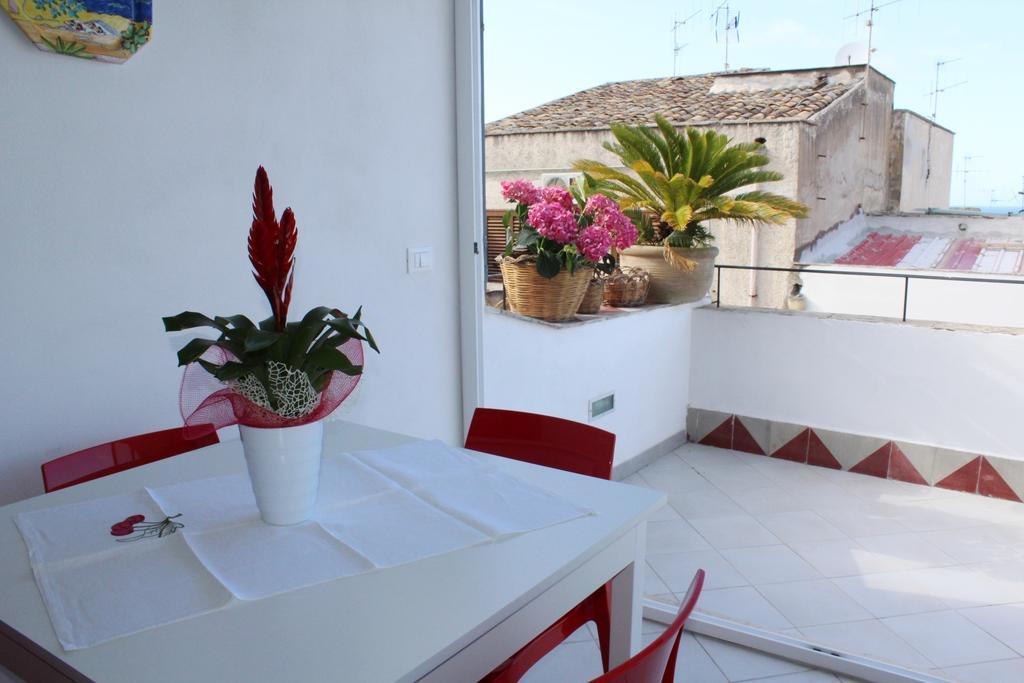 卡斯泰拉马莱Terrazza In Palazzo Taormina别墅 外观 照片
